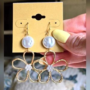 Elegant Gold Tone Flower Earrings with Pearl Accents